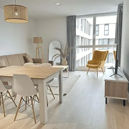 Jacinto Benavente 15, 7a Con Parking Gratis By Ybh * Vigo